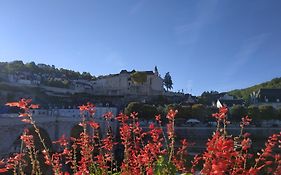 Hotel Grand Confort Le Moulin Rouge